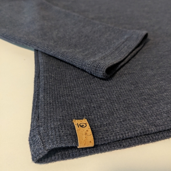 tentree Long Sleeve Waffle Henley Shirt | Heathered Blue | Small | EUC - Picture 6 of 13